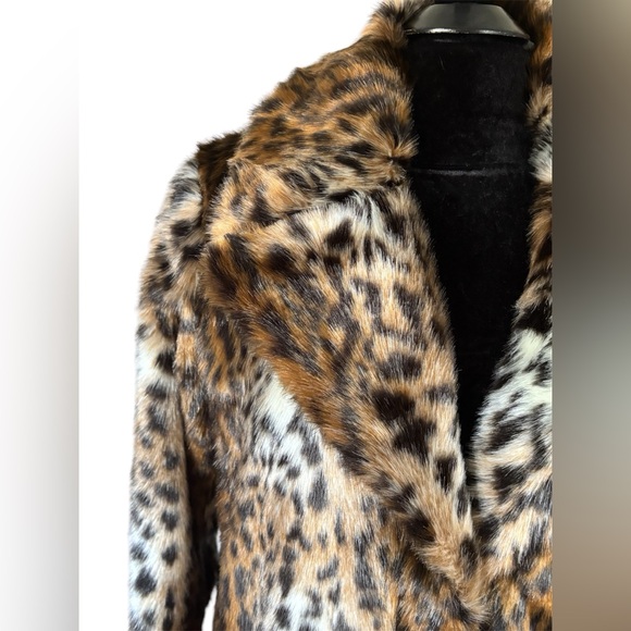 W BY WORTH Faux Leopard Coat NWT IN MEDIUM - Picture 2 of 11